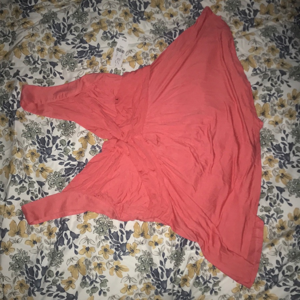 Coral colored flowy summer tank top new with tags!